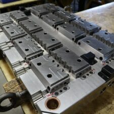 32 cavity mold for the consumer goods industry